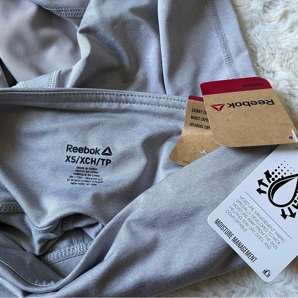 NWT Reebok Women's Size XS Gray Heather Vigor High Rise Capri Leggings - Picture 3 of 6